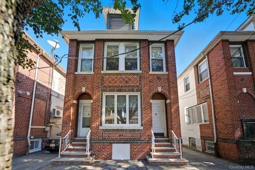 927 E 27th St, New York, NY, 10016 | Card Image
