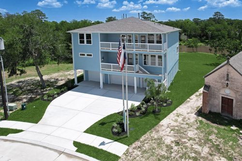 3921 Peacock Isle Dr, Dickinson, TX, 77539-2153 | Card Image