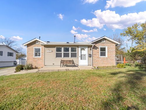 1820 Tomahawk Trl, Round Lake Heights, IL, 60073-1135 | Card Image