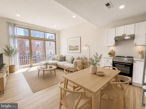 2fl-1936 Green St, PHILADELPHIA, PA, 19130-3218 | Card Image