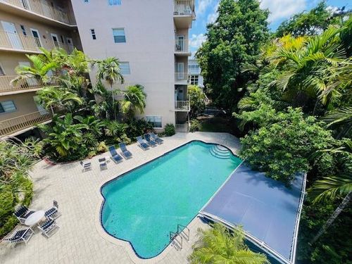 apt-301-1120 99th St, Bay Harbor Islands, FL, 33154-3818 | Card Image