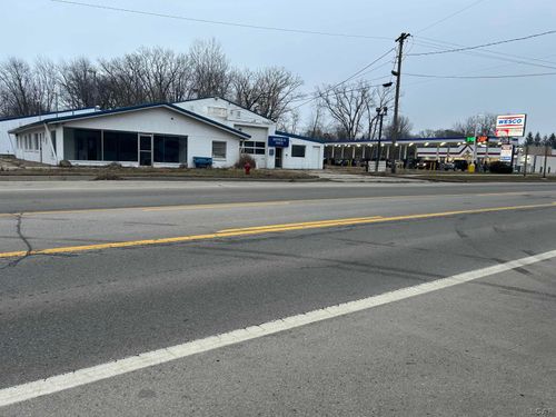 10405 Brooklyn Rd, Brooklyn, MI, 49230-9600 | Card Image