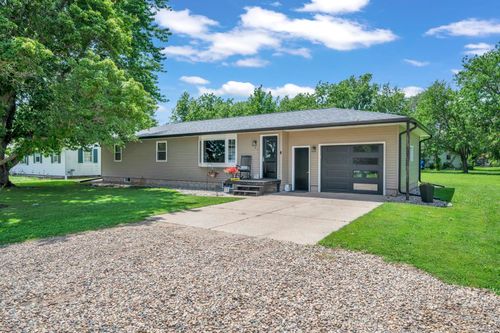 803 Q Ave, Milford, IA, 51351-1653 | Card Image