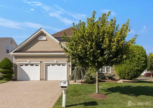 2 Jester Ct, Monroe, NJ, 08831-7964 | Card Image