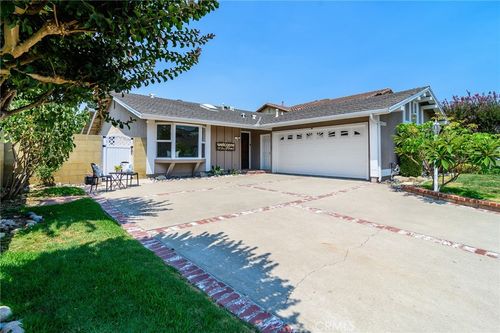 10633 El Picador Cir, Fountain Valley, CA, 92708-4826 | Card Image