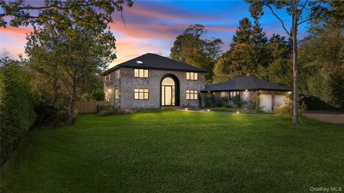 15 Atterbury Rd, Southampton, NY, 11968-4203 | Card Image