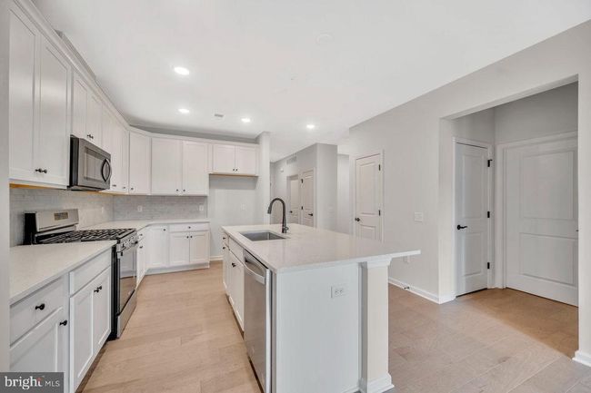 UNIT-209 - 1 Culvert Dr, Condo with 2 bedrooms, 2 bathrooms and null parking in PRINCETON JUNCTION NJ | Image 6