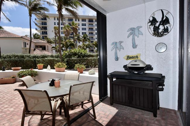 APT-109 - 1155 Hillsboro Mile, Condo with 2 bedrooms, 3 bathrooms and null parking in Hillsboro Beach FL | Image 38