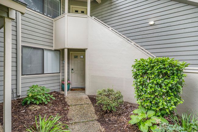 View of property entrance | Image 22