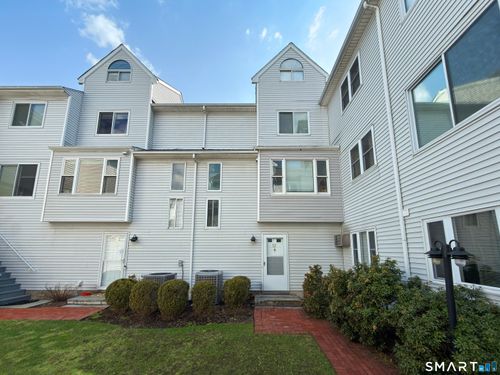 12-94 Liberty St, Stamford, CT, 06902-4743 | Card Image