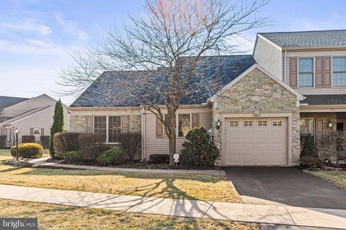 1952 Limestone Dr, HUMMELSTOWN, PA, 17036-7023 | Card Image