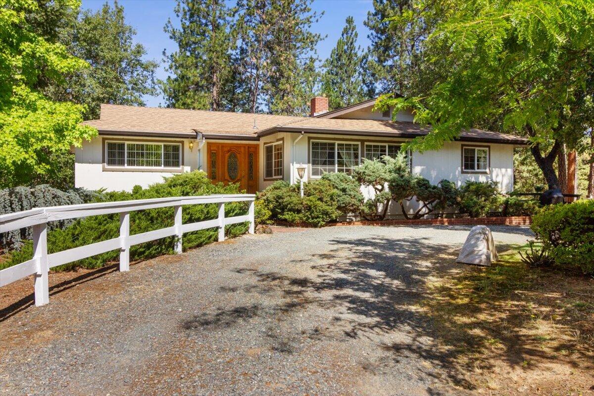 Catalpa Dr, Grants Pass, OR 97526
