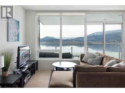 2704 - 1191 Sunset Dr, Condo with 2 bedrooms, 2 bathrooms and 1 parking in Kelowna BC | Image 1