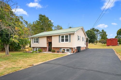 609 Vermillion St, Dublin, VA, 24084-2825 | Card Image