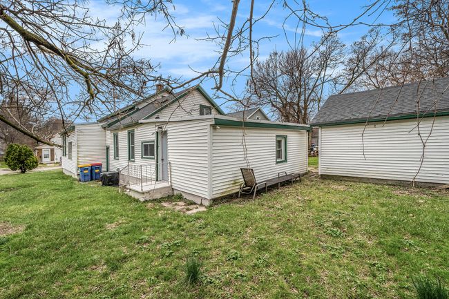 723 Baxter St Se, House other with 4 bedrooms, 1 bathrooms and null parking in Grand Rapids MI | Image 4