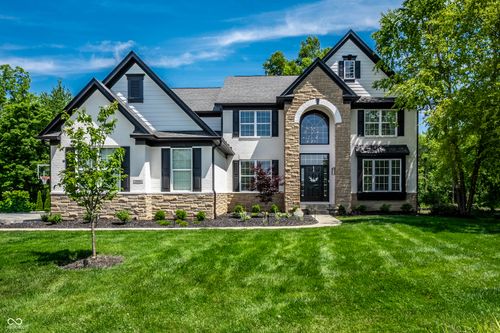 2500 Fawn Bluff Ct, Zionsville, IN, 46077-9833 | Card Image