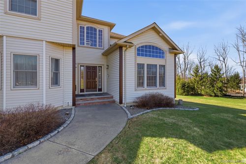12 Feagles Rd, Warwick, NY, 10990-2223 | Card Image