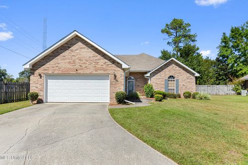 6301 Wimbledon Cv, Ocean Springs, MS, 39564-2338 | Card Image
