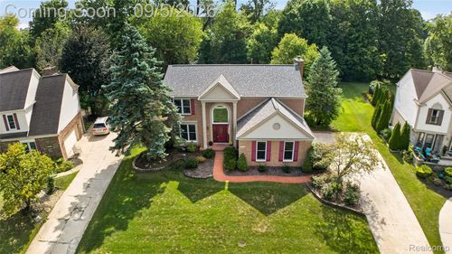 48323 Red Run Dr, Canton, MI, 48187-5435 | Card Image