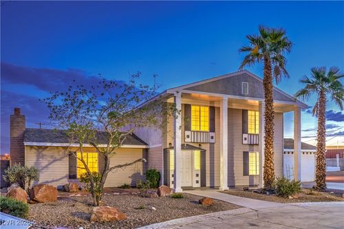 7477 Ullom Dr, Las Vegas, NV, 89139-5770 | Card Image