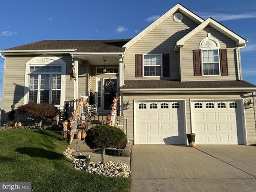 4 Sylvan Ct, LAUREL SPRINGS, NJ, 08021-4882 | Card Image