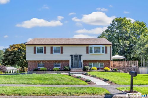 21 Bear Path Dr, Shelton, CT, 06484-2247 | Card Image