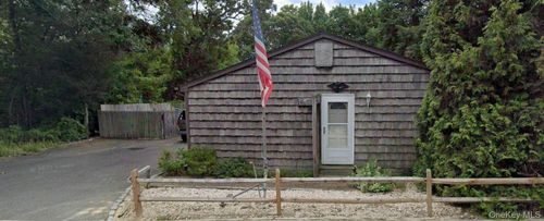 83 Old Country Rd, East Quogue, NY, 11942-3802 | Card Image