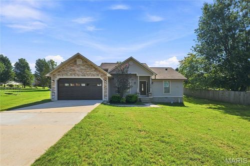2037 Tumbleweed Trl, Poplar Bluff, MO, 63901-8373 | Card Image
