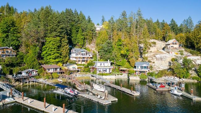 4858 Sinclair Bay Road, House other with 2 bedrooms, 1 bathrooms and 3 parking in Garden Bay BC | Image 9