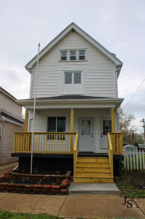 353 S 5th Ave, Kankakee, IL, 60901-3646 | Card Image