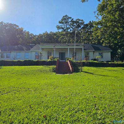 138 N Greenway Drive, House other with 3 bedrooms, 2 bathrooms and null parking in Trinity AL | Image 3