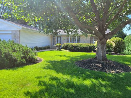 862 Brandy Bend Rd, Roscoe, IL, 61073-7439 | Card Image