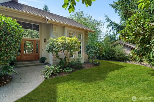 121 E Sterling Dr, Allyn, WA, 98524-8742 | Card Image