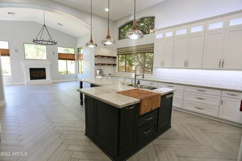 1084 W Enfield Pl, Chandler, AZ, 85286-6316 | Card Image