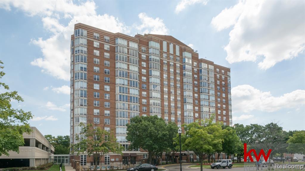 1502 250 E Harbortown Drive, Sold in Detroit Zoocasa