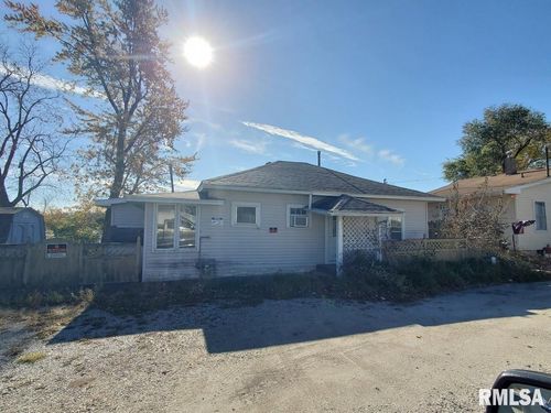 2712 47th Ave, Rock Island, IL, 61201-6955 | Card Image