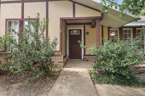 304 Trailwood Dr, Clinton, MS, 39056-5847 | Card Image