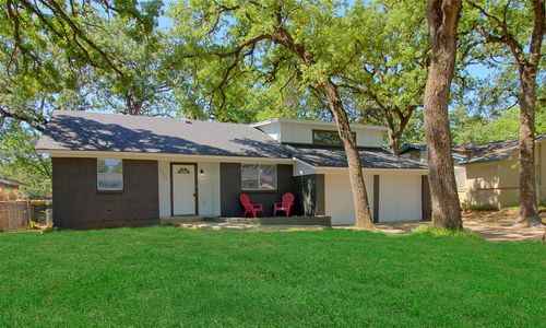 3508 Falcon Dr, Forest Hill, TX, 76119-7223 | Card Image