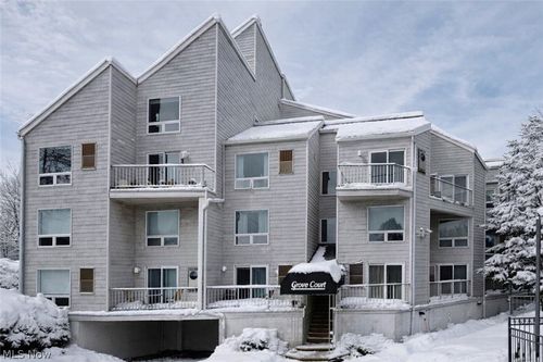 apt-405-1900 Grove Ct, Cleveland, OH, 44113-3565 | Card Image