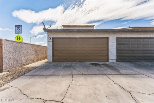 1228 Mews Ln, Las Vegas, NV, 89101-1590 | Card Image