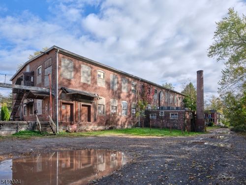 3 6th St, Frenchtown, NJ, 08825-1148 | Card Image