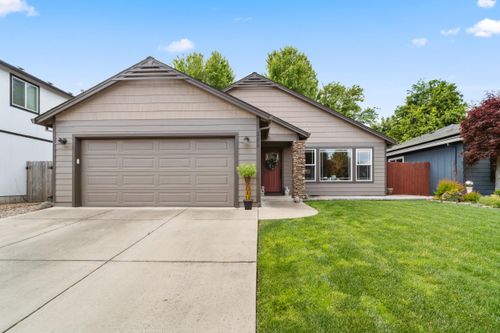505 Woodlark Dr, Medford, OR, 97501-2616 | Card Image