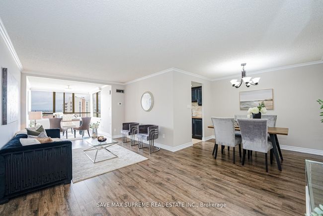 1507 - 5 Lisa St, Condo with 3 bedrooms, 2 bathrooms and 1 parking in Brampton ON | Image 9