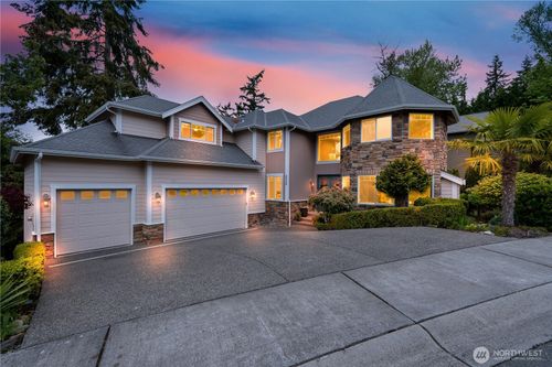 8228 Ne 187th Way, Kenmore, WA, 98028-2824 | Card Image