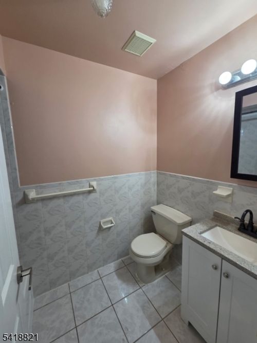 46 Florida St, Elizabethport, NJ, 07206-1545 | Card Image