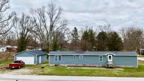 414 W Taylor St, Benton, IL, 62812-1472 | Card Image