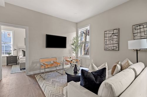 2b-28 Hansborough St, Boston, MA, 02124-2712 | Card Image