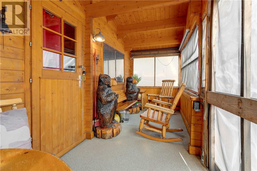 Residential in Capreol 5