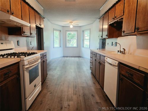 402 Hickory St, Copan, OK, 74022-4018 | Card Image