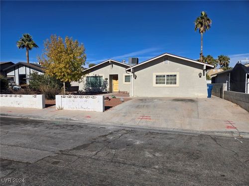 6316 Portola Road, Las Vegas, NV, 89108 | Card Image